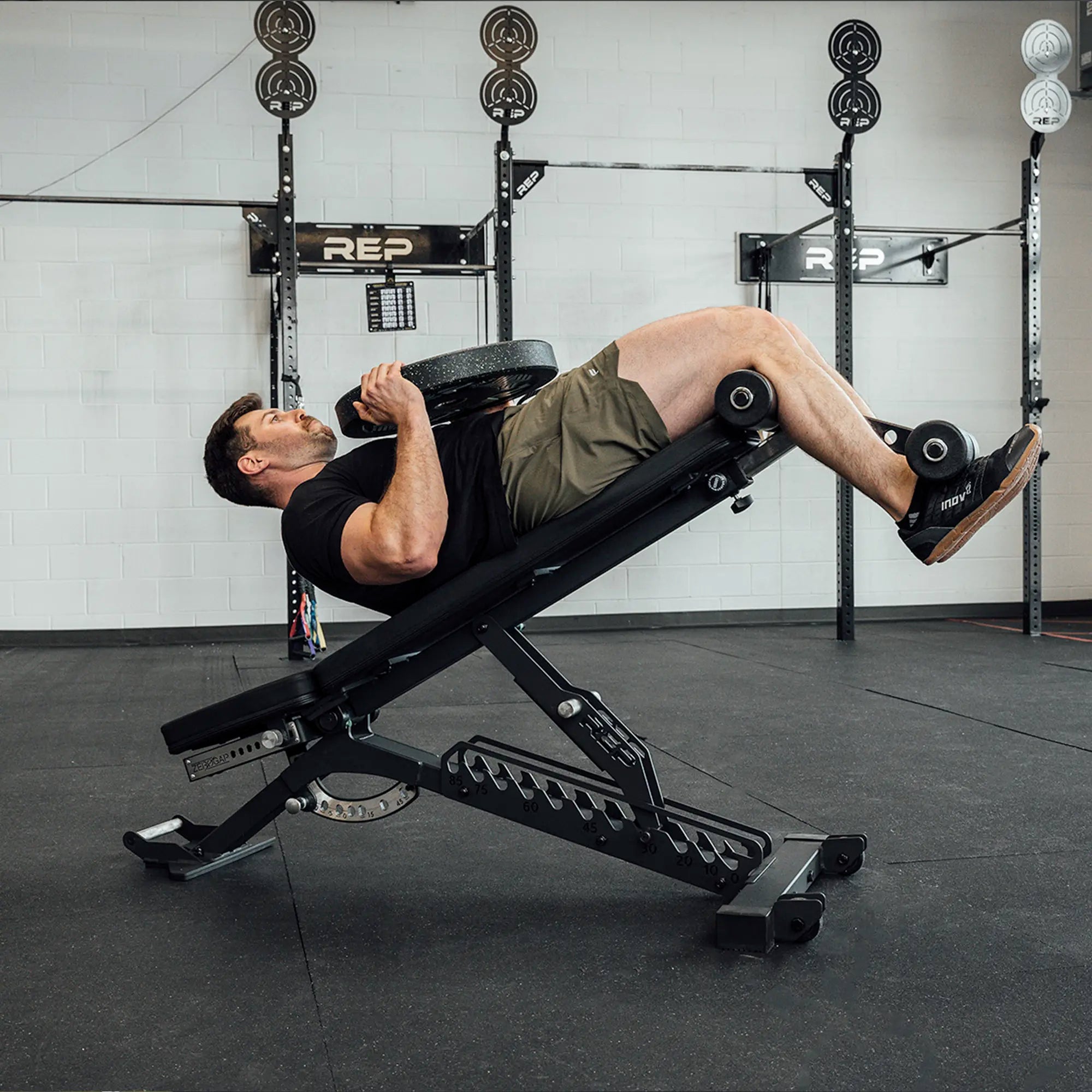 REP 黑翼 ZeroGap® 可調式訓練椅